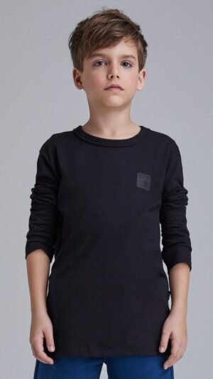 Camiseta Ml Com Recorte Preto